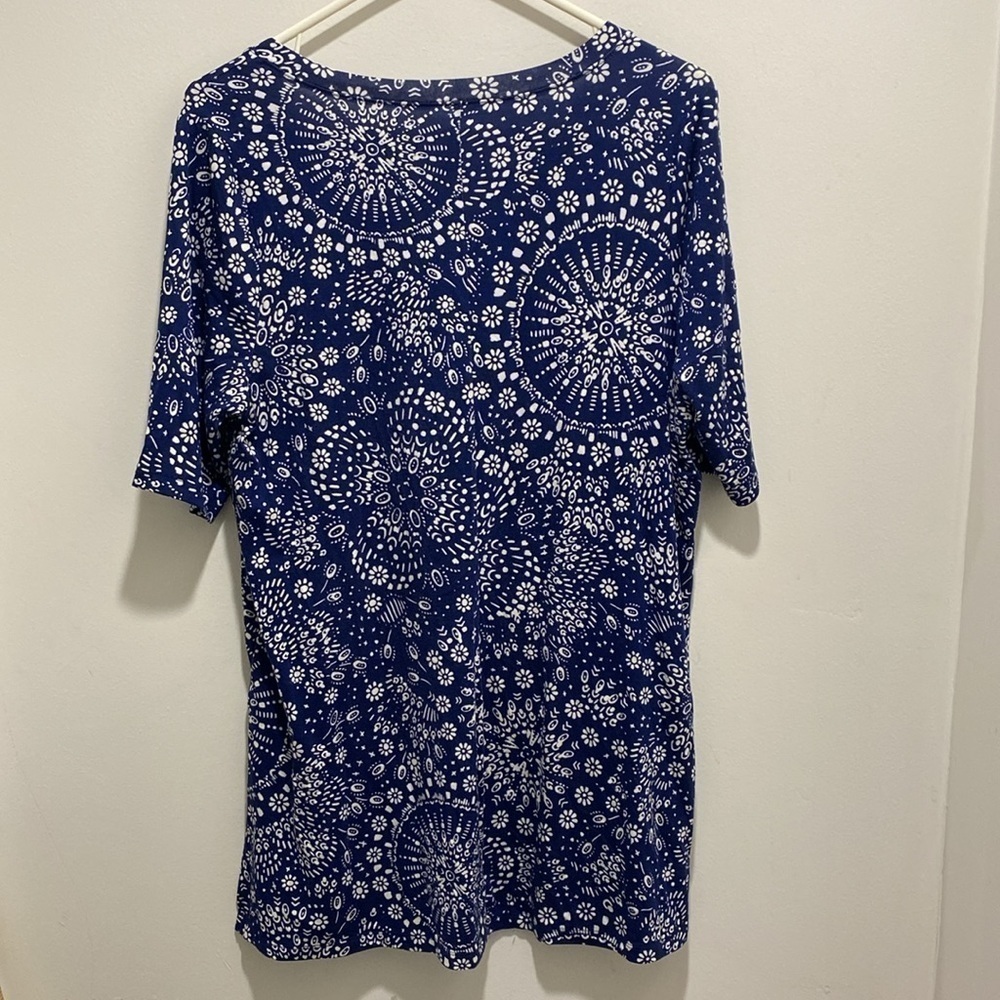 Favorite Tunic Super Soft V-Neck Side Slit Tee Size 00 - Picture 4 of 5